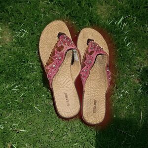 Durango Flip flops Woman's Size 10 B Pink  With Rhinestones 2" Brown Heel